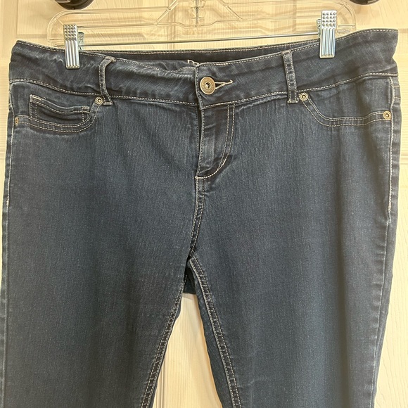Maurice Low Rise Jeans - Picture 4 of 12